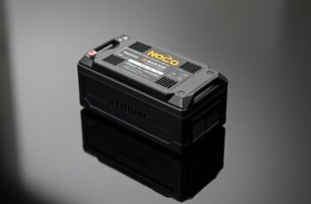 NOCO Lithium NLP30: Ultra-Light 12V Lithium Motorcycle Battery
